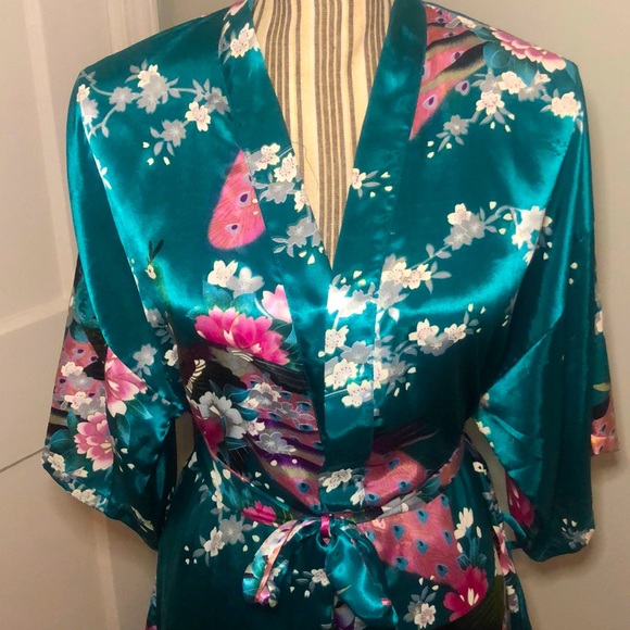 Kimono Robe - Picture 2 of 3